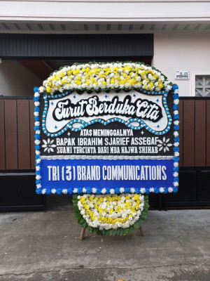 Papan Bunga Duka di Banyuraden